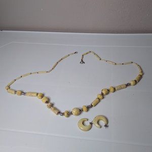Vintage Plastic Bead Necklace And Earring Set